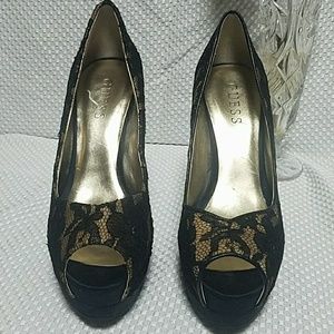Guess black lace  shoes sz 6.5